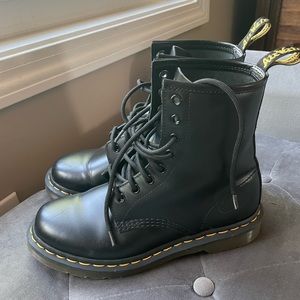Dr. Martens 1460 women’s smooth leather lace up boot